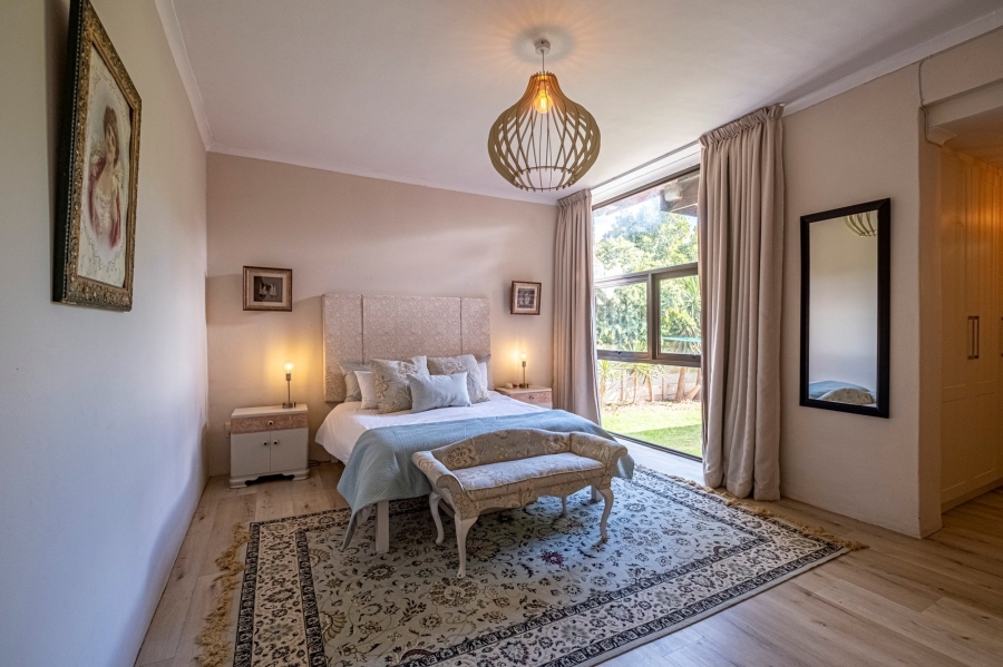 5 Bedroom Property for Sale in Summerstrand Eastern Cape